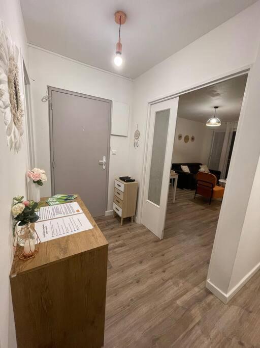 Cosy A Cenon, Proche Transports Apartment