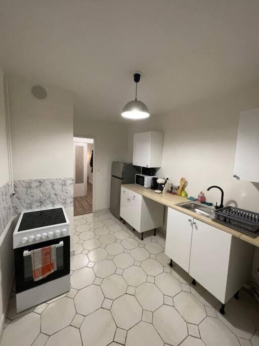Cosy A Cenon, Proche Transports Apartment *